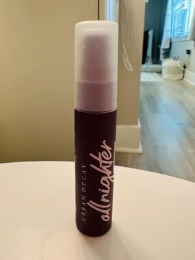 Brand new/unused Urban Decay All Nighter Ultra Matte Setting Spray